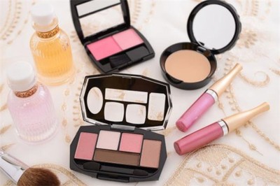 天之花化妆品加盟 开启化妆品零售的财富之门